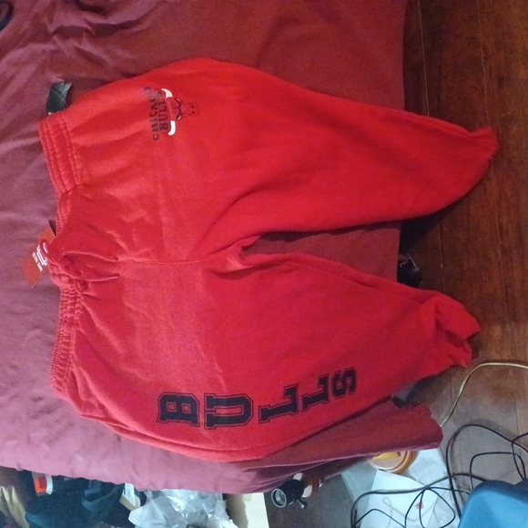Chicago Bulls Red Joggers - Picture 2 of 3